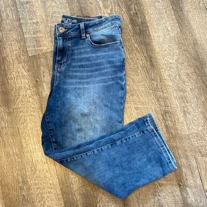 Maurices midrise cropped jeans